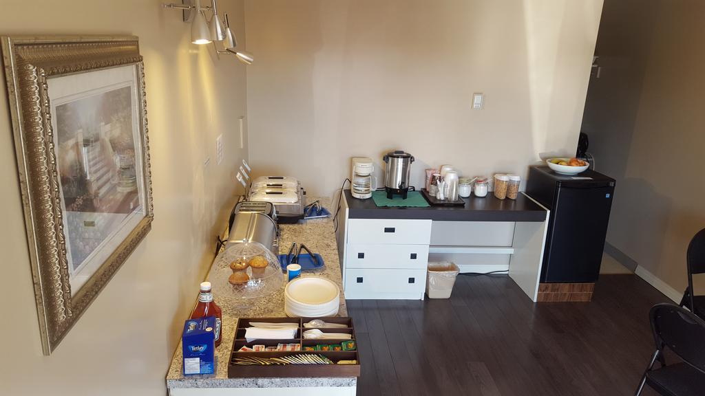 Siesta Motel Olds Экстерьер фото