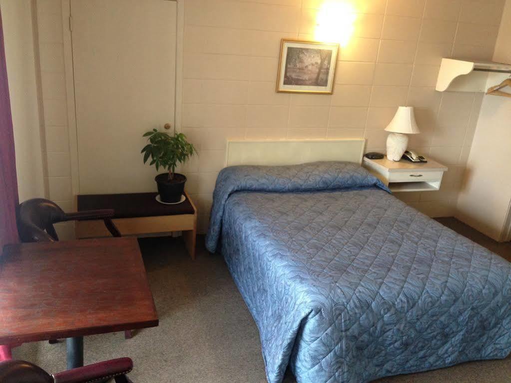 Siesta Motel Olds Экстерьер фото